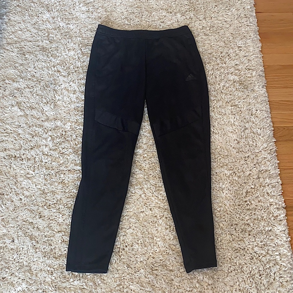 Adidas sweatpants with side zippers SIZE : Medium
